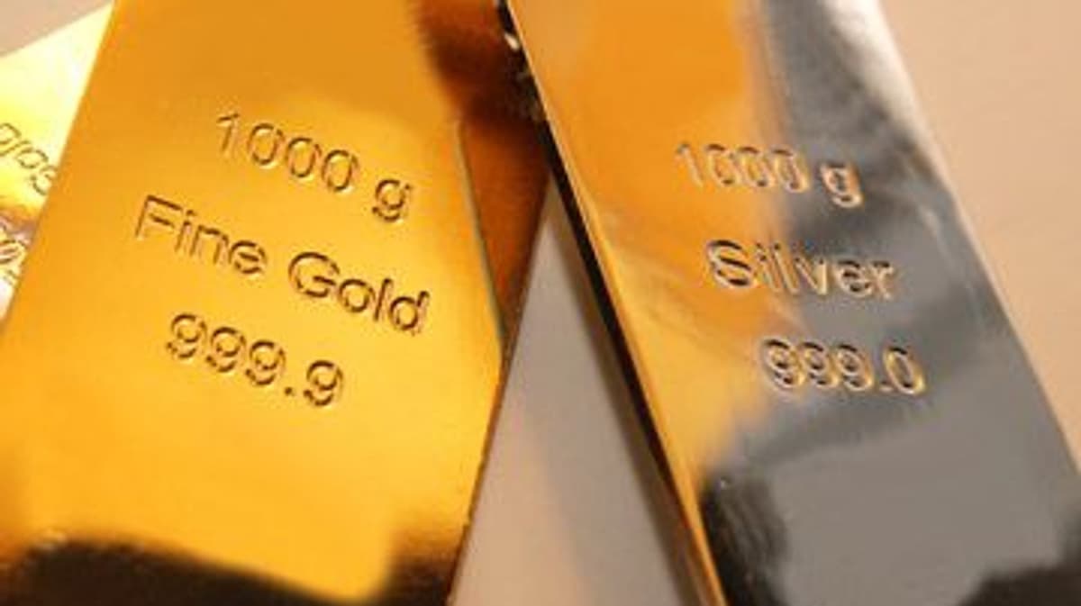 Gold Price Slips After Hot PPI as Silver Tests $90