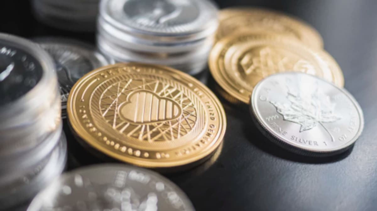 Gold Price Breaks Below $4,600 as Dollar and Yields Surge
