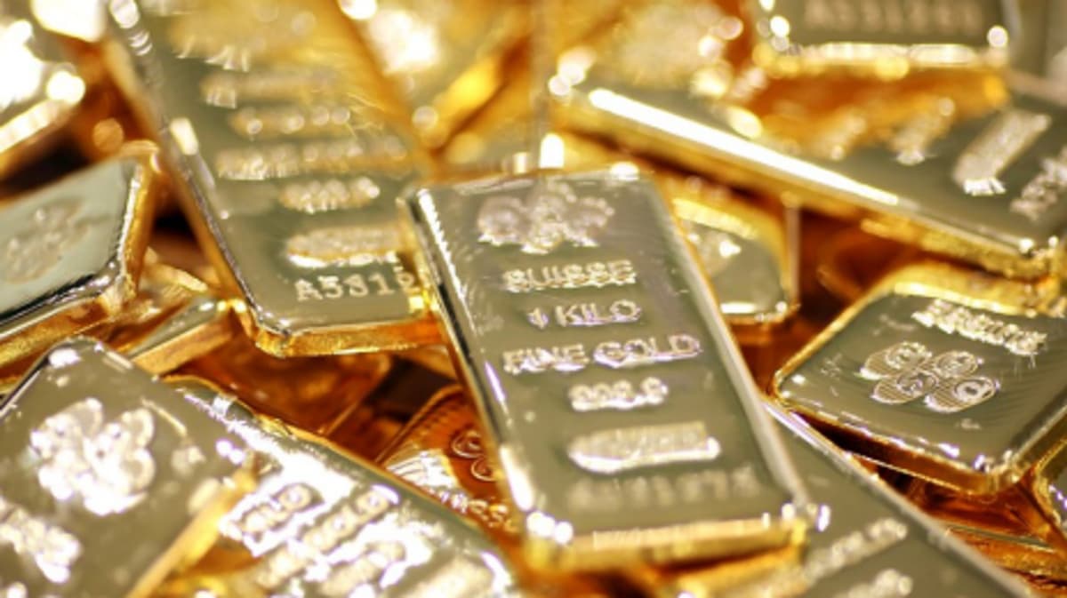 Gold Price Tests $4,500 as Silver Crashes Below $76