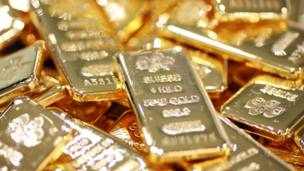 Gold Price Rebounds Above $4,500 as Yields Ease, Silver Jumps