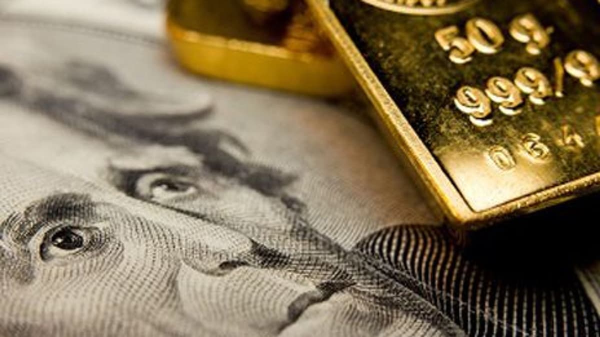 Gold Price Slips as Dollar Firms, Oil Stays Hot on Iran Talks
